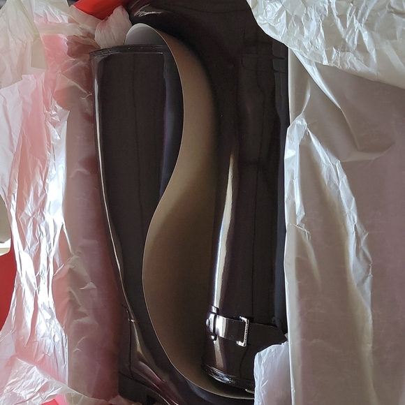 Hunter Knee High waterproof boots. - Picture 10 of 12